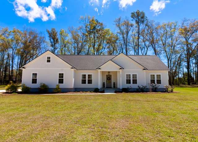 Property at 274 Pasco Rd, Thomasville, GA 31757, 4 beds, 2.5 baths