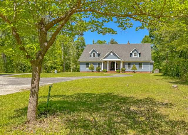 Property at 2107 Hughes St, Bainbridge, GA 39819, 5 beds, 4 baths