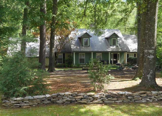 Property at 1490 Magnolia Dr, Cairo, GA 39828, 5 beds, 3.5 baths