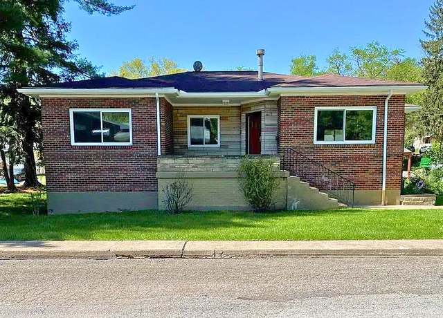 Property at 2 Pavilack Ct, Wheeling, WV 26003, 3 beds, 2 baths