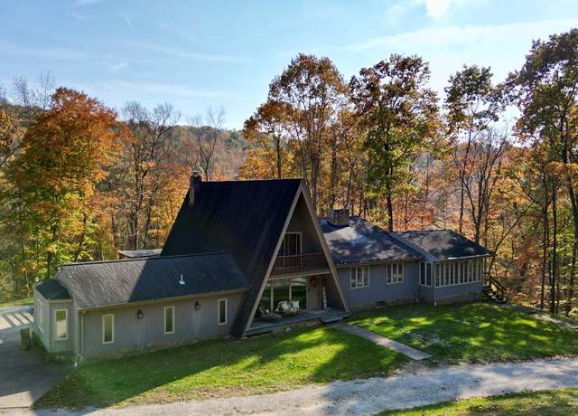 Property at 26 Whitmar Hills Rd, Wheeling, WV 26003, 3 beds, 2 baths