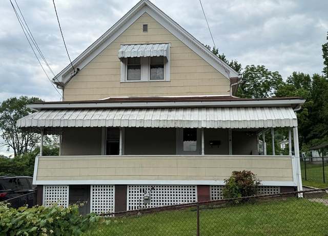 Property at 301 Long St, New Martinsville, WV 26155, 3 beds, 1.5 baths
