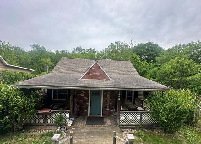 Property at 231 Pine St, Weirton, WV 26062, 1 bed, 1 bath