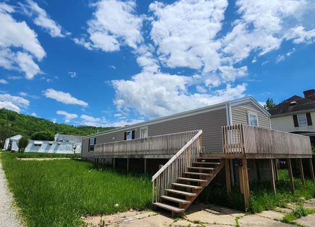 Property at 120 Poplar Ave, Moundsville, WV 26041, 3 beds, 2 baths