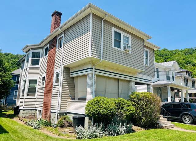 Property at 158 Miller St, Wheeling, WV 26003, 3 beds, 2 baths