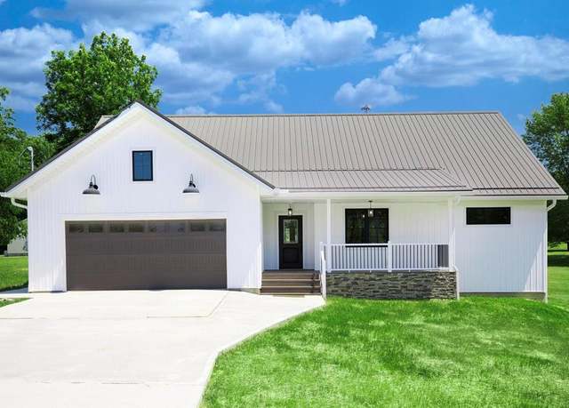 Property at 102 Berry Ln, Friendly, WV 26146, 4 beds, 2 baths
