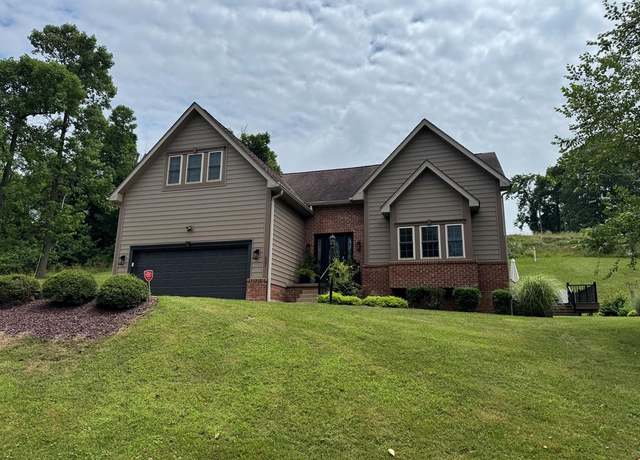 Property at 221 Brogan Dr, Wheeling, WV 26003, 3 beds, 2.5 baths