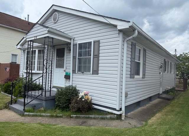 Property at 24 Sycamore Ave, Wheeling, WV 26003, 3 beds, 1 bath
