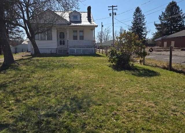 Property at 125 Rockdale Rd, Follansbee, WV 26037, 3 beds, 1 bath