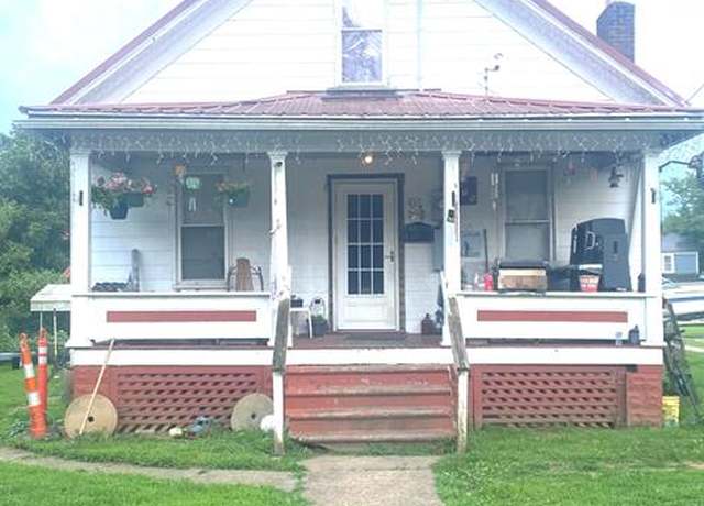 Property at 215 Foundry St, New Martinsville, WV 26155, 2 beds, 1 bath