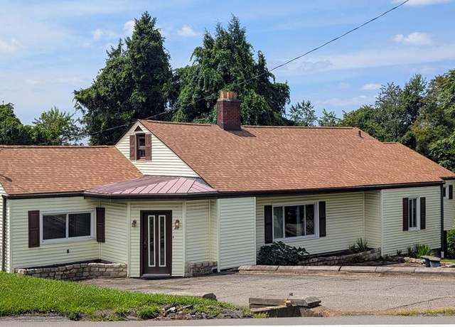 Property at 27 Ridgecrest Rd, Wheeling, WV 26003, 3 beds, 2 baths
