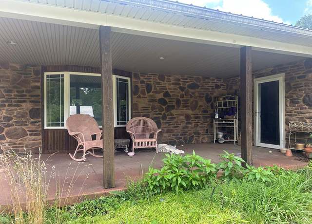 Property at 1294 Grapevine Ridge Dr, Cameron, WV 26033, 3 beds, 2 baths