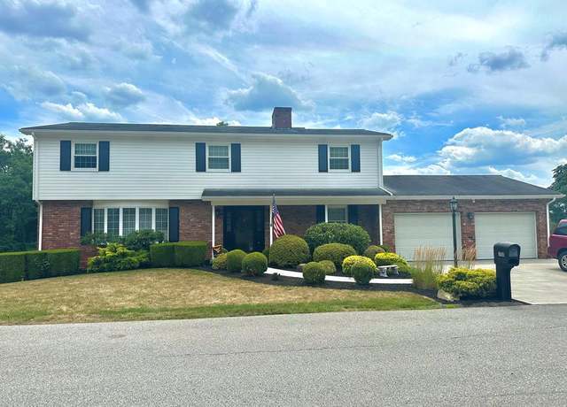 Property at 260 Oakmont Rd, Wheeling, WV 26003, 4 beds, 3.5 baths