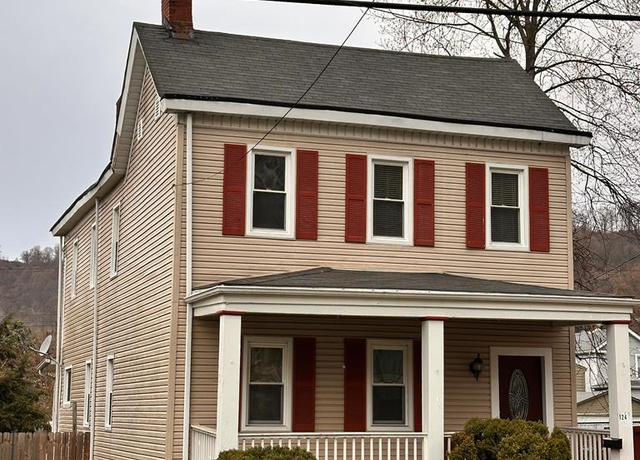 Property at 124 Edgington Ln, Wheeling, WV 26003, 3 beds, 1.5 baths