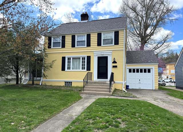 Property at 8 Hearnlee Pl, Wheeling, WV 26003, 3 beds, 1.5 baths