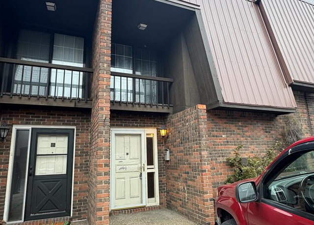 Property at 98 Edgewood Street B6, Wheeling, WV 26003, 2 beds, 1.5 baths