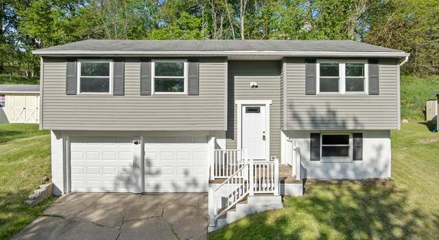 Photo of 328 W Cardinal St, Wheeling, WV 26003