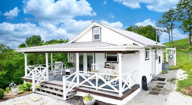 Photo of 1419 Limestone Rdg, New Martinsville, WV 26155