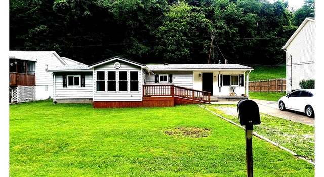 Photo of 1096 Toms Run Ln, Moundsville, WV 26041