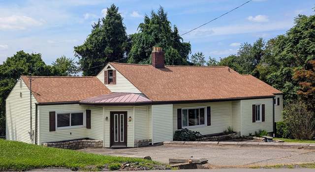 Photo of 27 Ridgecrest Rd, Wheeling, WV 26003