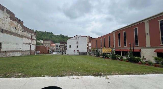 Photo of 1058 &1068 Main St, Wheeling, WV 20003