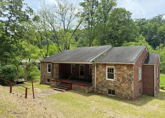 Property at 699 Main Ave, Pineville, WV 24874, 3 beds, 2 baths