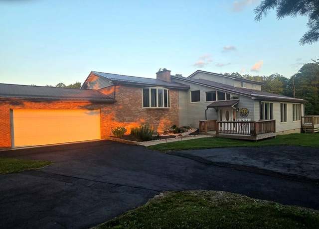 Property at 2856 Grandview Rd, Beaver, WV 25813, 5 beds, 3.5 baths