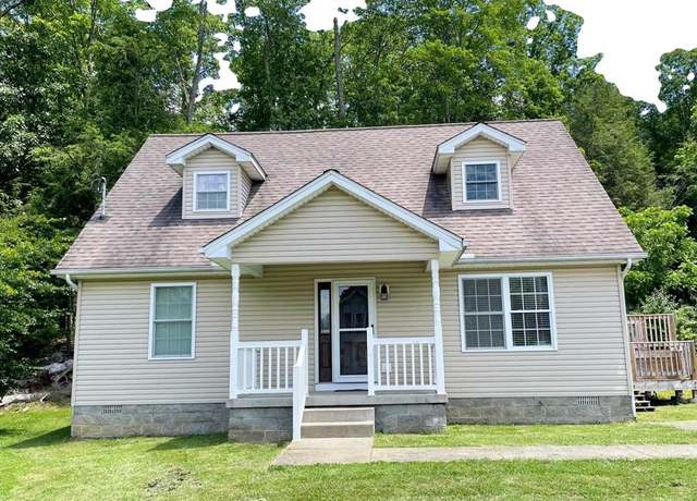 Property at 122 Hickory Ave, Daniels, WV 25832, 3 beds, 2.5 baths