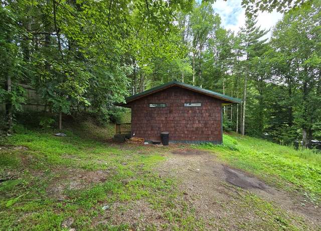 Property at 403 Summit St, Sophia, WV 25921, 2 beds, 1 bath