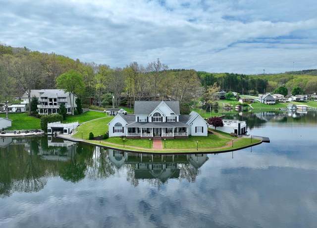 Property at 189/190 Flat Top Lake Rd, Ghent, WV 25843, 4 beds, 4.5 baths