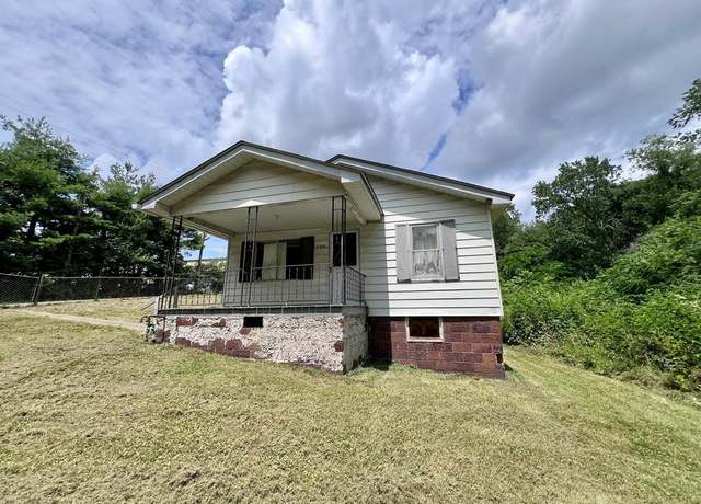 Property at 106 Boblett Hl, Piney View, WV 25906, 2 beds, 1 bath