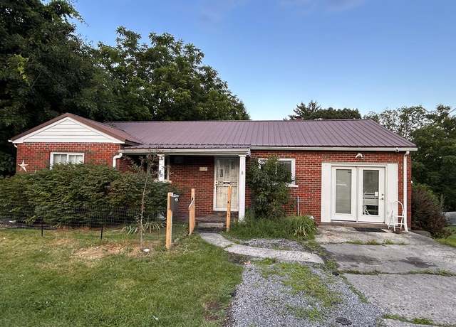 Property at 202 Maplewood Ln, Beckley, WV 25801, 4 beds, 1.5 baths