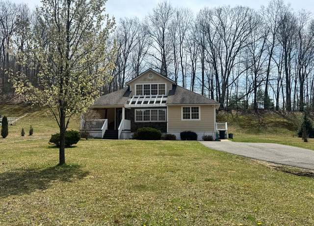 Property at 124 Harris Ct, Prosperity, WV 25909, 3 beds, 2 baths