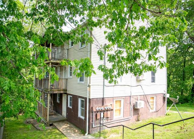 Property at 131 Mercer St, Beckley, WV 25801, 12 beds, 6 baths