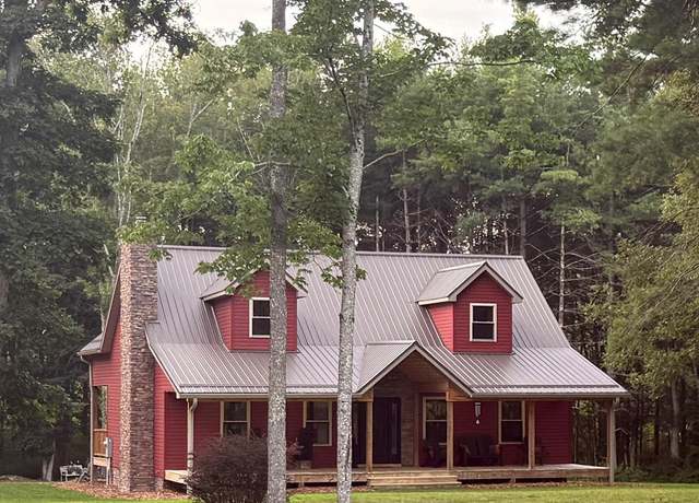Property at 135 Anderson St, White Oak, WV 25989, 3 beds, 2.5 baths