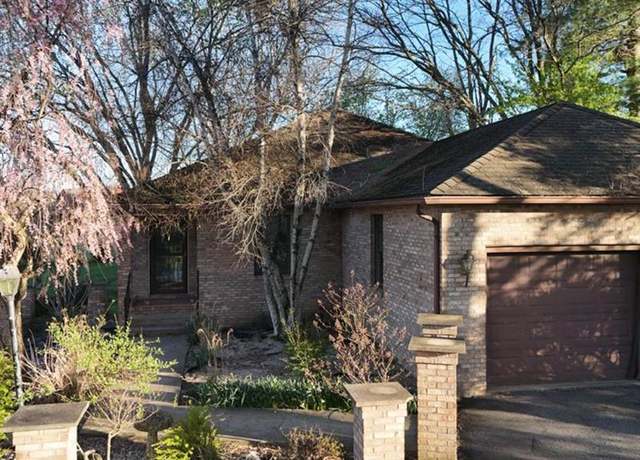 Property at 681 Crooked Run Rd, Fayetteville, WV 25840, 2 beds, 2 baths