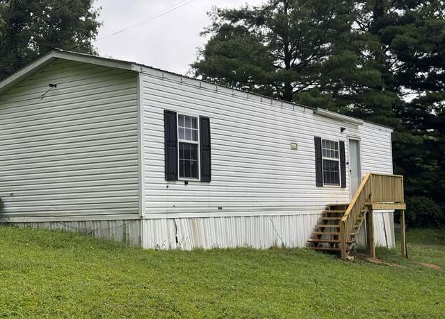 Property at 5038 Airport Rd, Bluefield, WV 24701, 2 beds, 1 bath