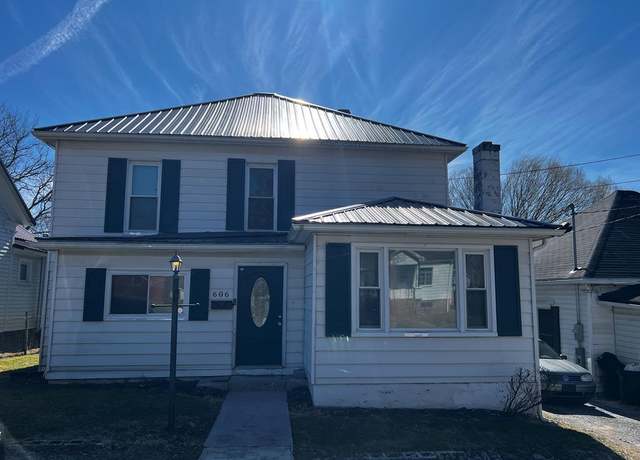 Property at 606 Prince St, Princeton, WV 24740, 4 beds, 3 baths