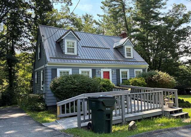 Property at 258 Roosevelt St, Crab Orchard, WV 25827, 3 beds, 2 baths