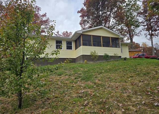 Property at 235 Ann St, Oak Hill, WV 25901, 3 beds, 2 baths