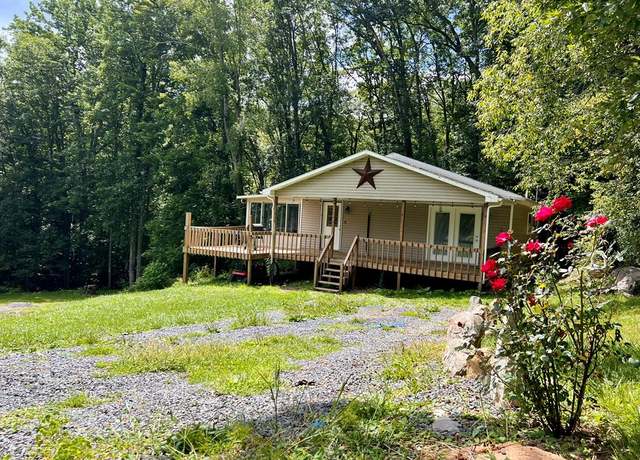 Property at 218 Second St, Shady Spring, WV 25918, 3 beds, 2 baths