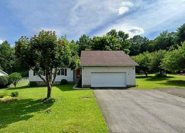 Property at 124 Laurelwood Ln, Shady Spring, WV 25918, 3 beds, 2 baths