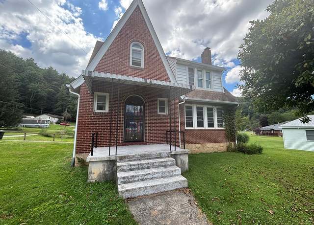 Property at 276 Blue Jay Dr, Beaver, WV 25813, 3 beds, 1.5 baths