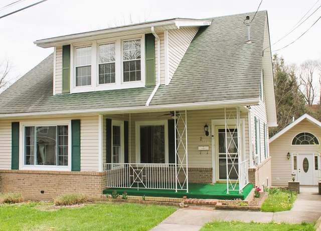 Property at 209 Wickham Ave, Beckley, WV 25801, 6 beds, 2 baths