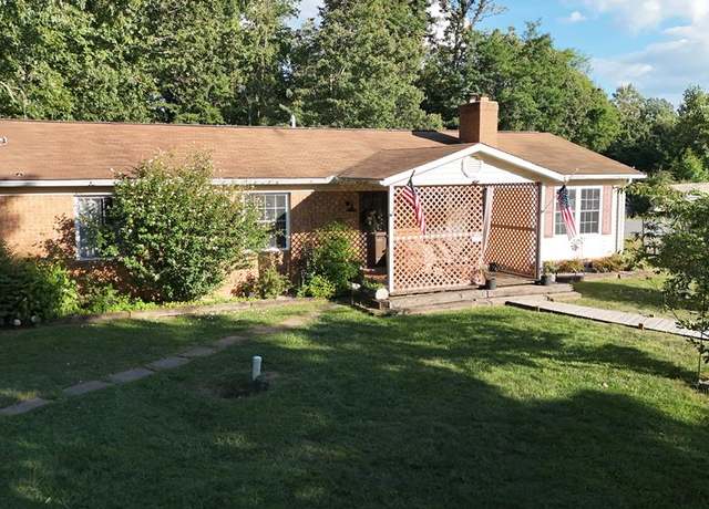 Property at 310 Alta Heights Rd, Asbury, WV 24916, 4 beds, 2.5 baths
