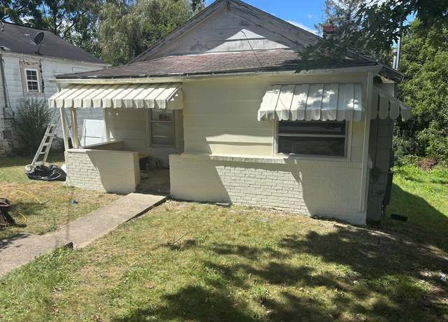 Property at 124 Sour St, Beckley, WV 25801, 2 beds, 1 bath