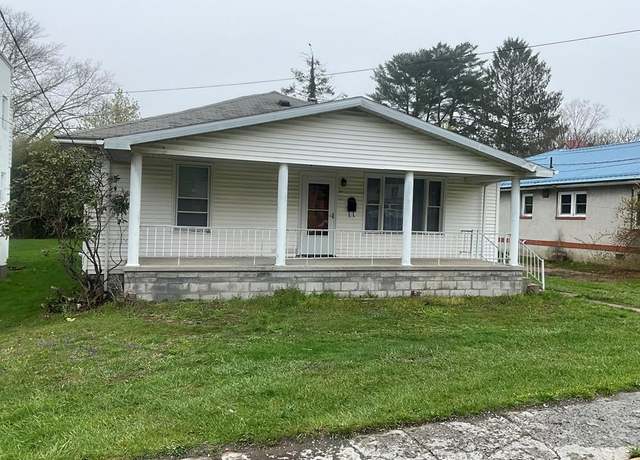 Property at 224 Summerlee Ave, Oak Hill, WV 25901, 3 beds, 1.5 baths