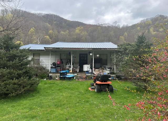 Property at 111 Mineral Ct, Naoma, WV 25140, 3 beds, 1 bath