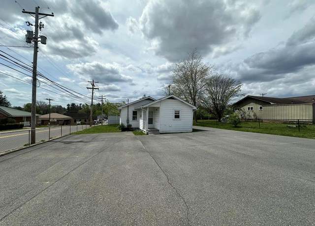 Property at 100 Kinzer St, Beckley, WV 25801, 2 beds, 1 bath