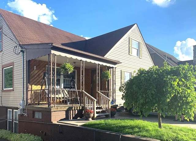 Property at 612 Johnstown Rd, Beckley, WV 25801, 7 beds, 3 baths